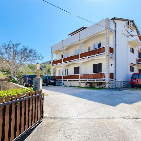 Apartments Luka Supetarska Draga Buitenkant foto